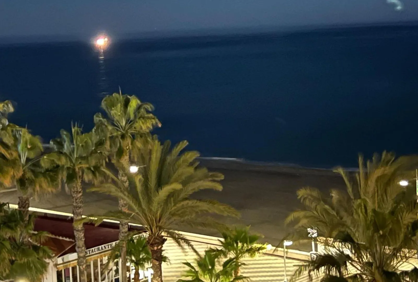 Apartamento Estudio Mar En Calma, Primera Linea De Playa Con Vistas Al Mar Torrox España